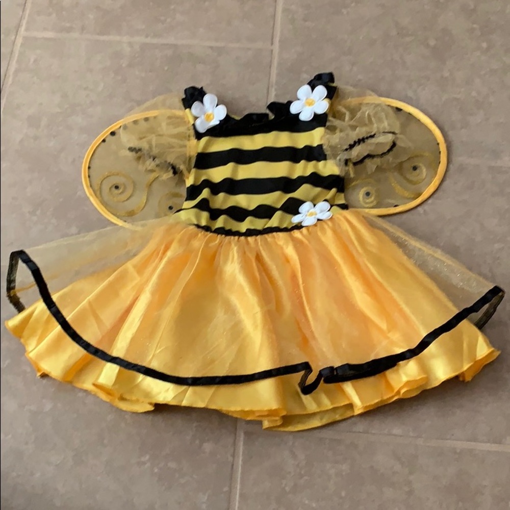 Bumble bee Halloween costume 💛